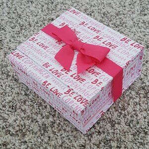 RARE Exclusive Denmark Copenhagen Pandora Gift Jewelry Box BE LOVE